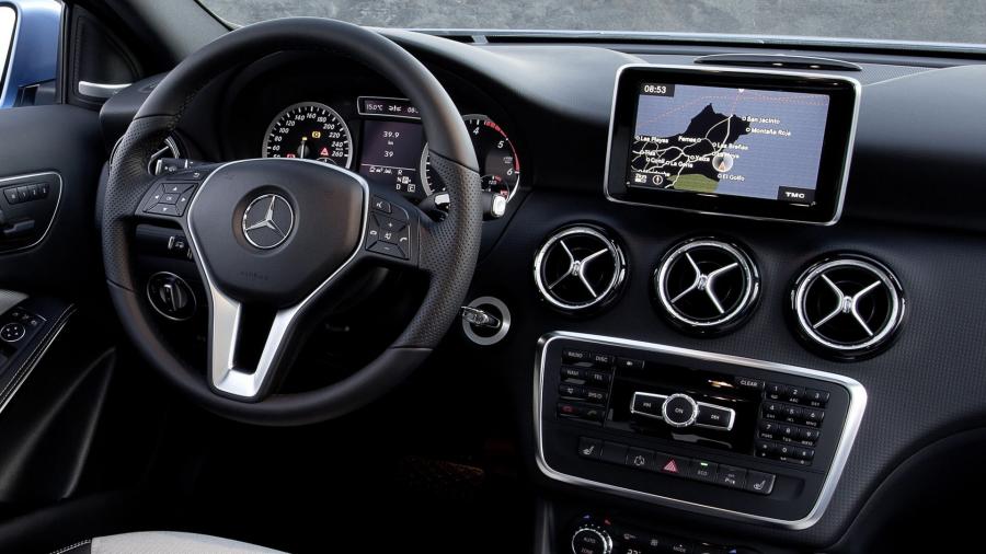  Mercedes-Benz A180 CDI 2012 года  (фото 10 из 24)